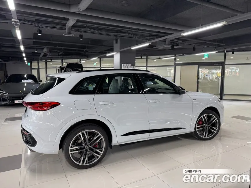 Audi Q5 2025 из KR, фото 3