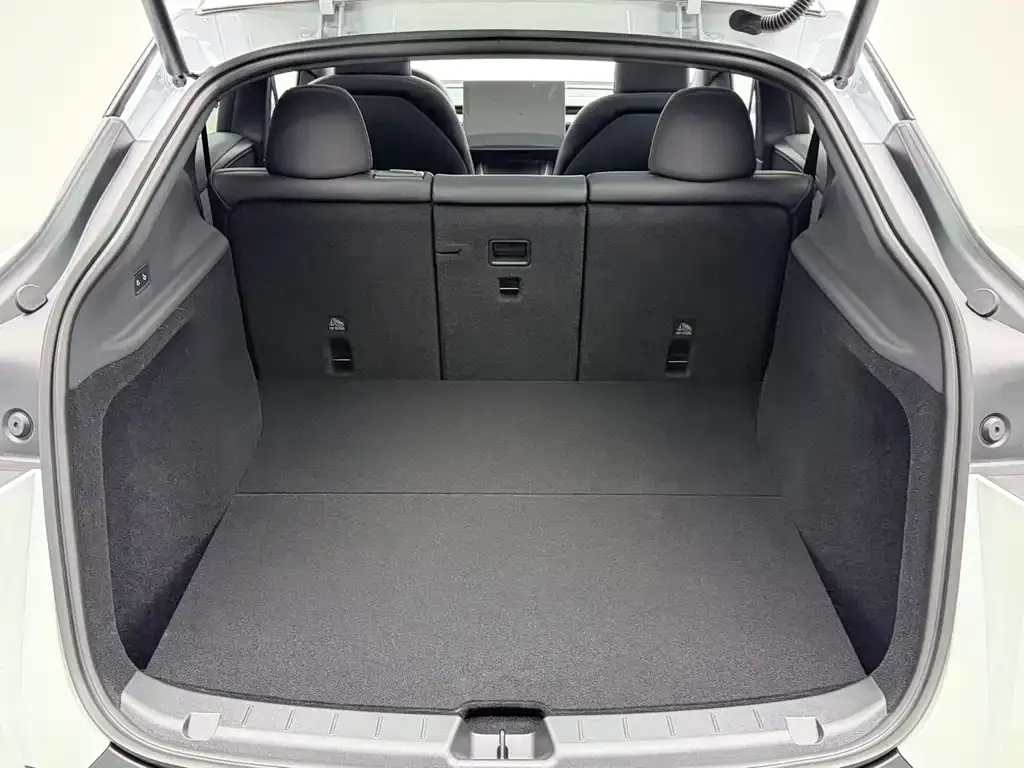 Tesla Model Y 2026 из CN, фото 9