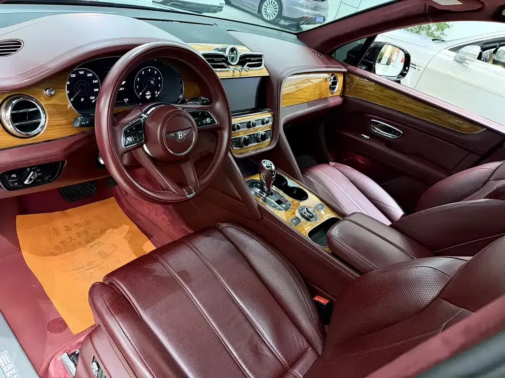 Bentley Bentayga 2021 из CN, фото 4