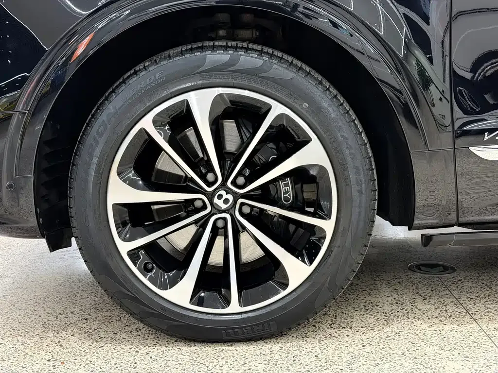 Bentley Bentayga 2021 из CN, фото 5
