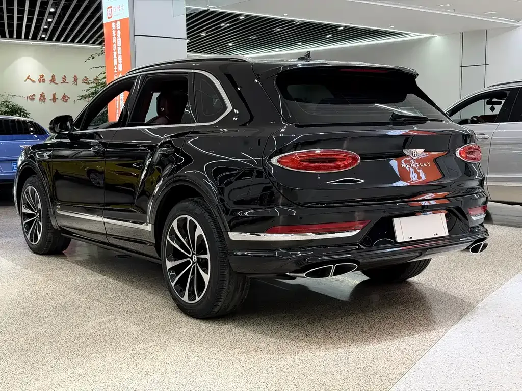 Bentley Bentayga 2021 из CN, фото 8