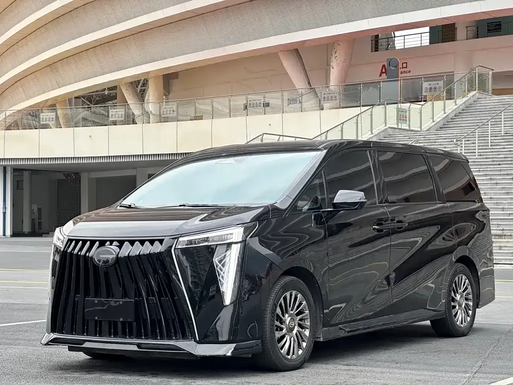 GAC Motor Trumpchi M8 — фото 1