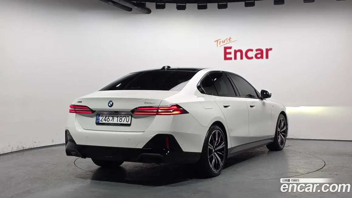 BMW 5-Series 2024 из KR, фото 2