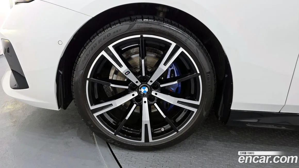 BMW 5-Series 2024 из KR, фото 10
