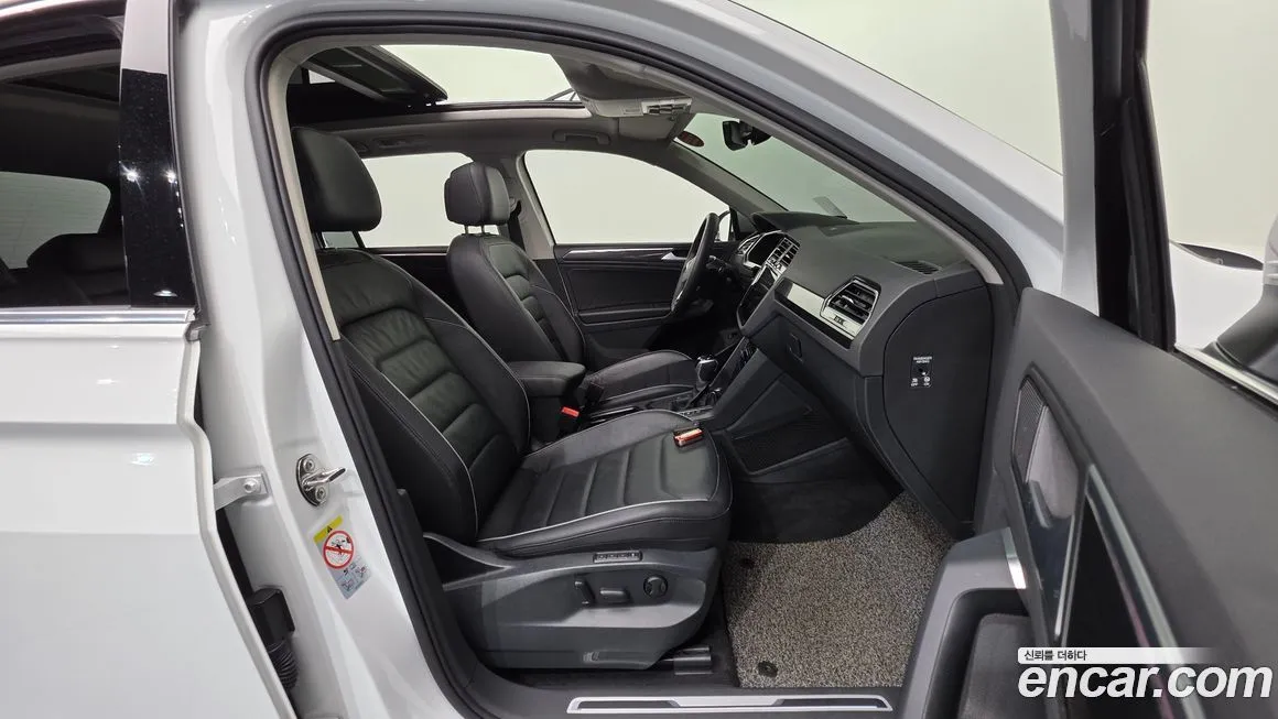 Volkswagen Tiguan — фото 7