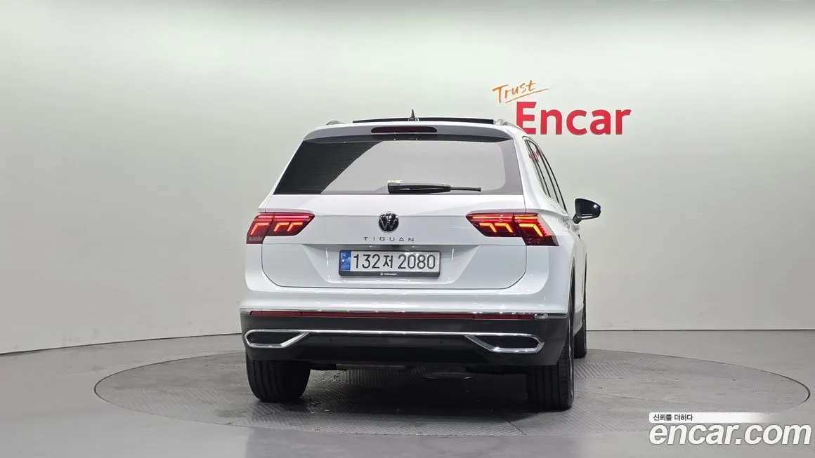 Volkswagen Tiguan — фото 4