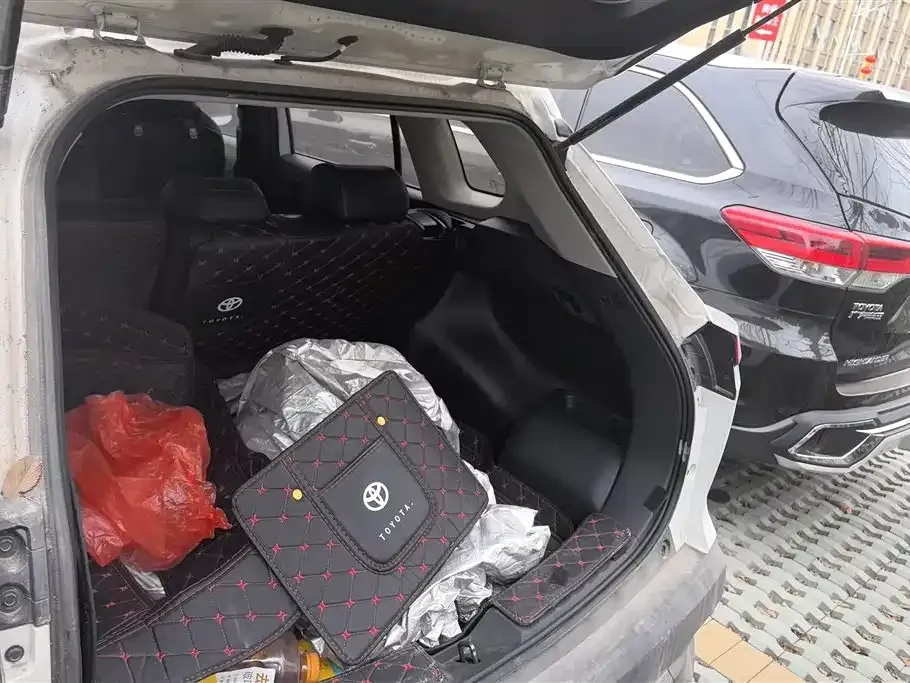Toyota Frontlander 2024 из CN, фото 3