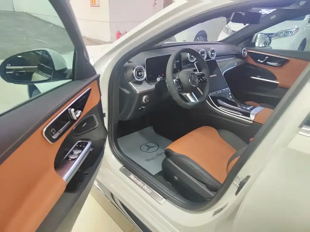 Mercedes-Benz C-Class 2024 из CN, фото 2