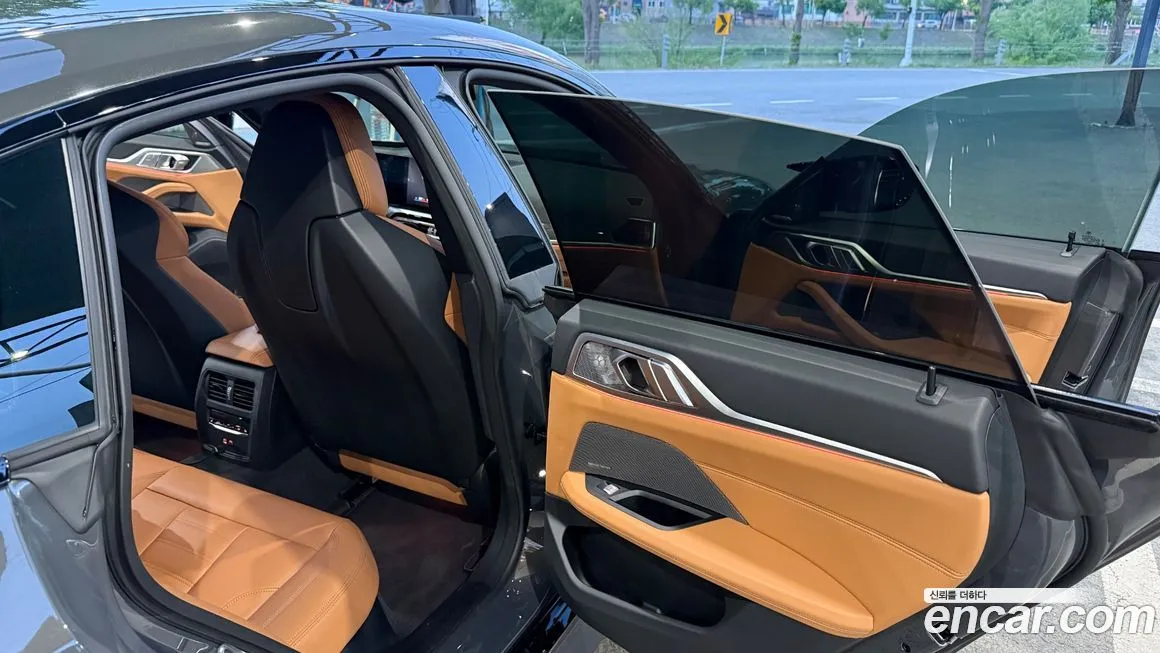 BMW i4 — фото 6