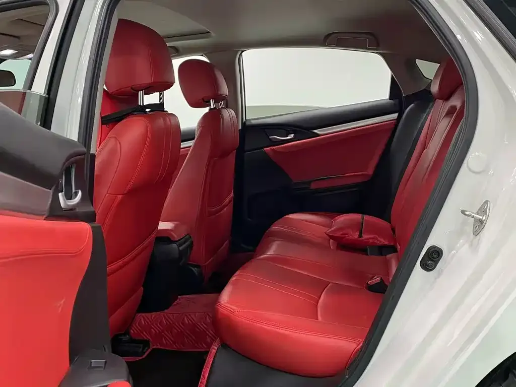 Honda Civic — фото 7