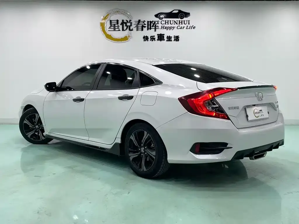 Honda Civic — фото 4