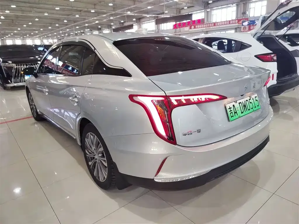 Hongqi E-QM5 2023 из CN, фото 9