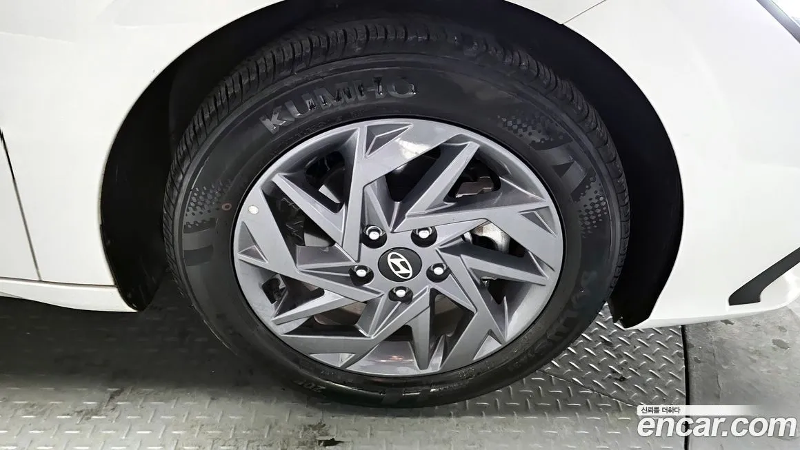 Hyundai AVANTE — фото 4