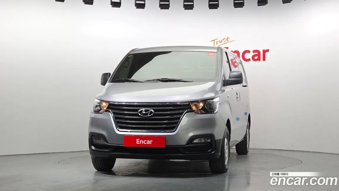 Hyundai Starex 2021 из KR, фото 2