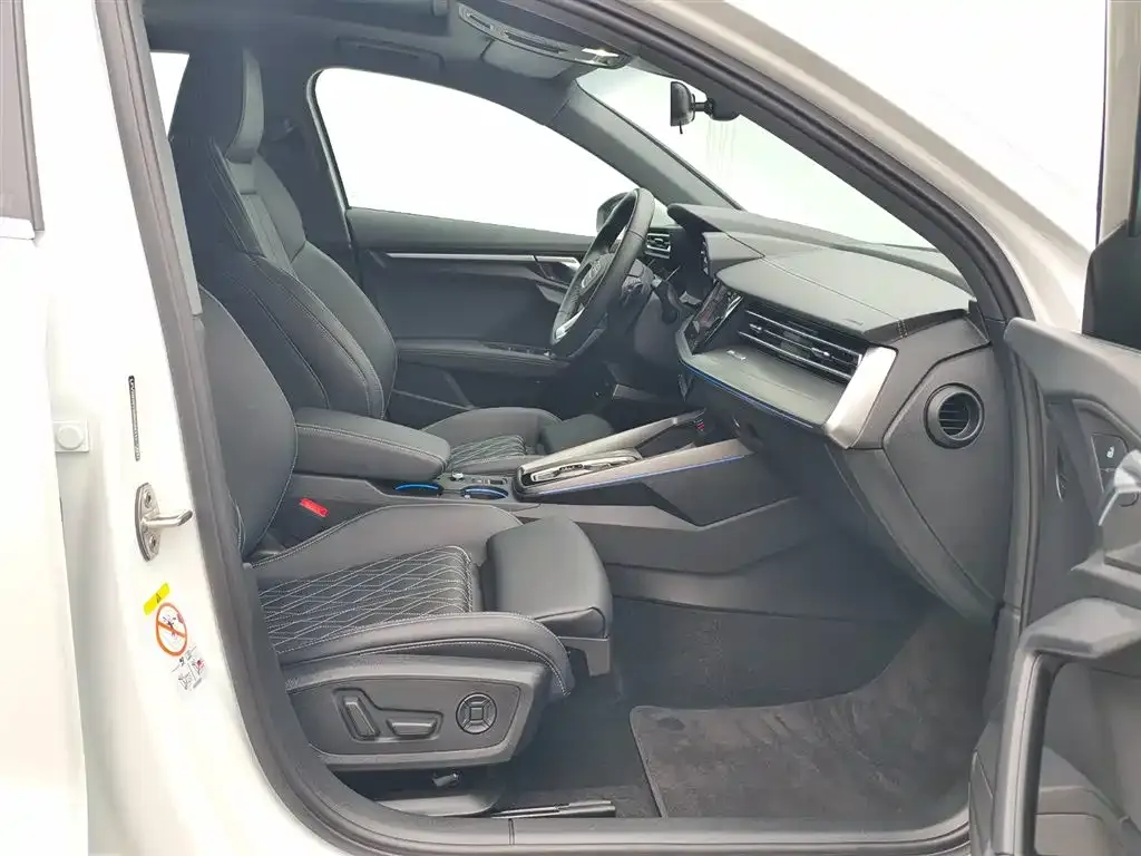 Audi A3 2025 из CN, фото 5