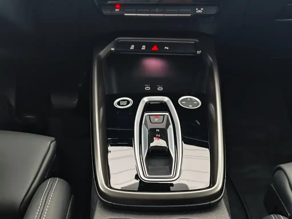 Audi A3 2025 из CN, фото 2