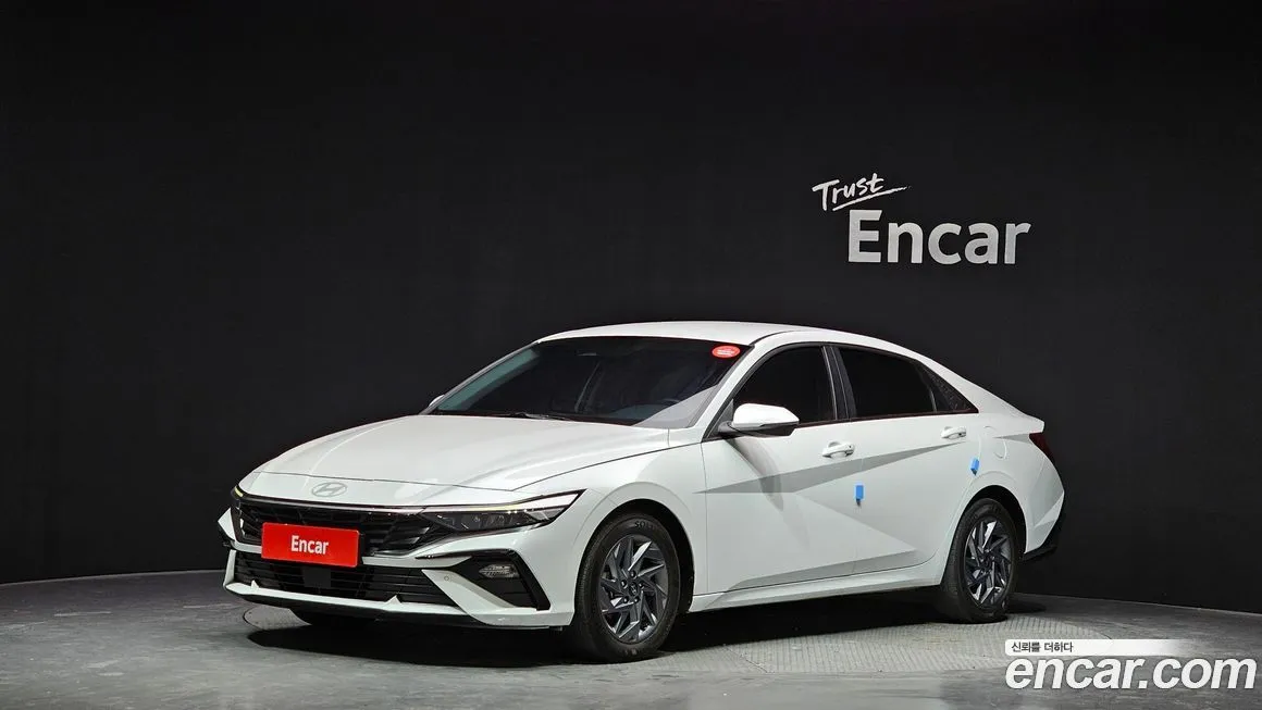 Hyundai AVANTE — фото 1