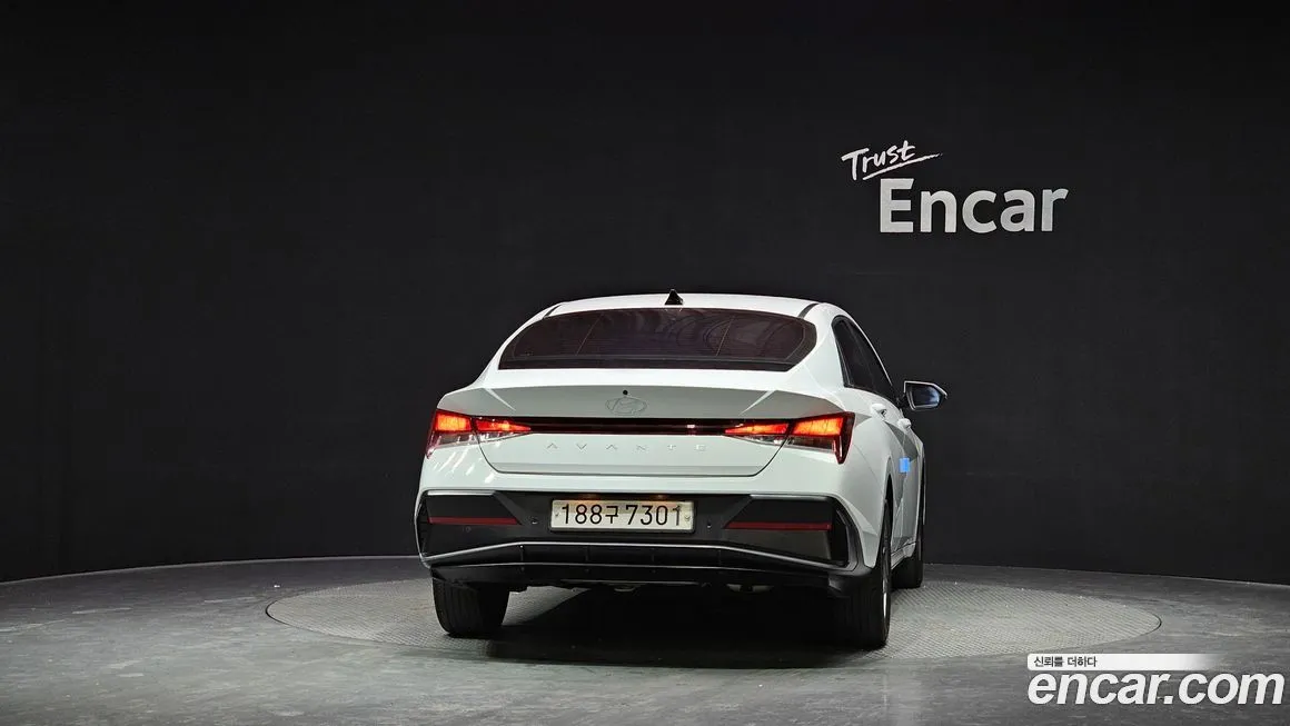 Hyundai AVANTE — фото 2