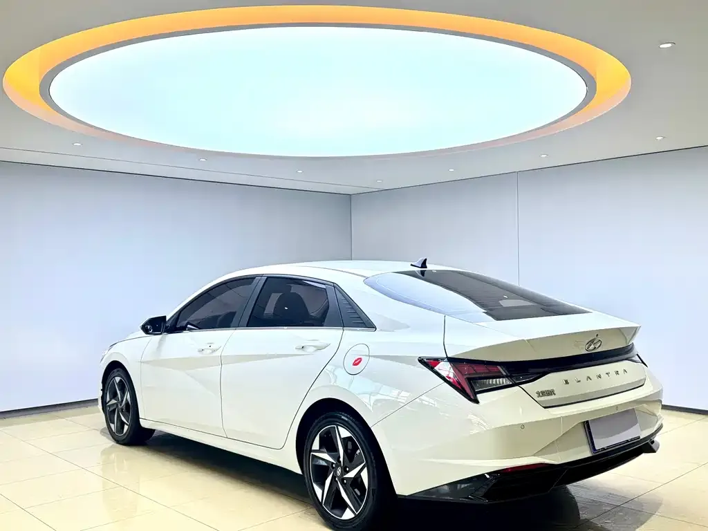 Hyundai Elantra 2022 из CN, фото 8