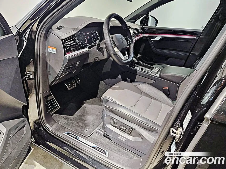 Volkswagen Touareg 2023 из KR, фото 8