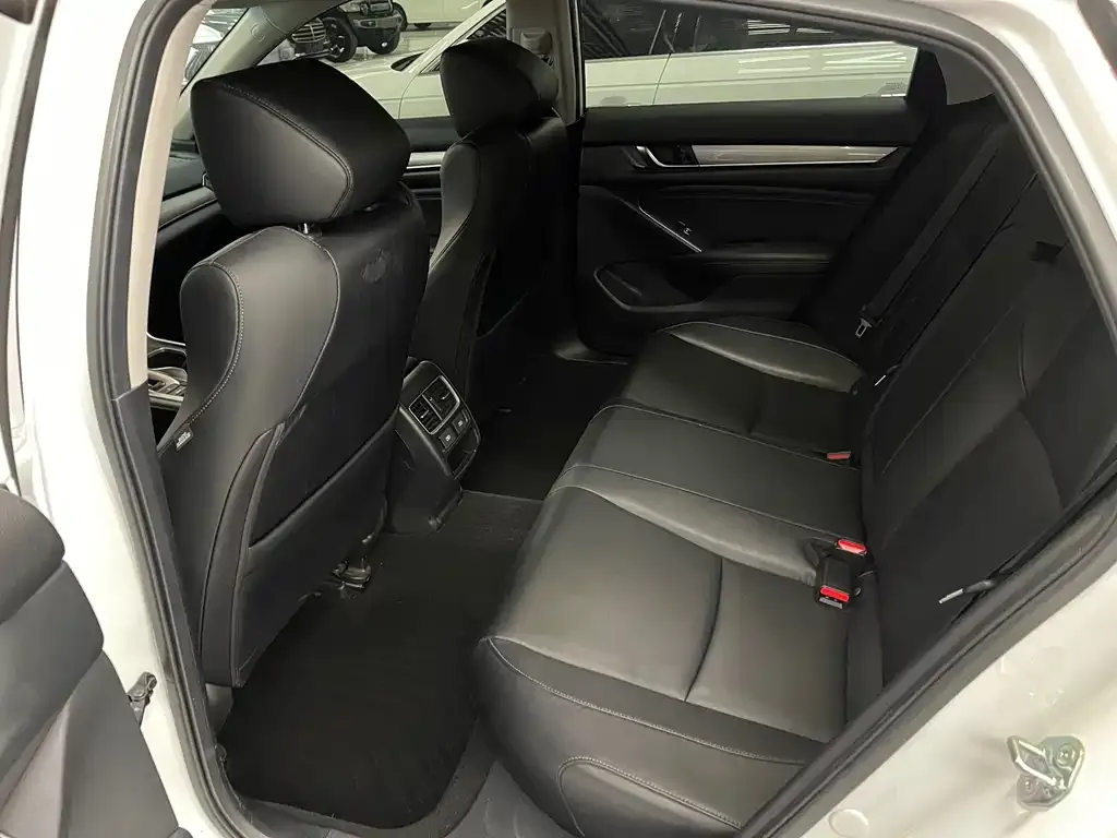 Honda Accord 2023 из CN, фото 6