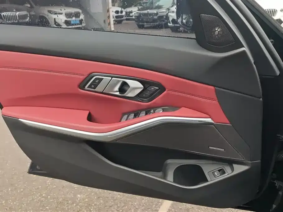 BMW 3 Series 2023 из CN, фото 3