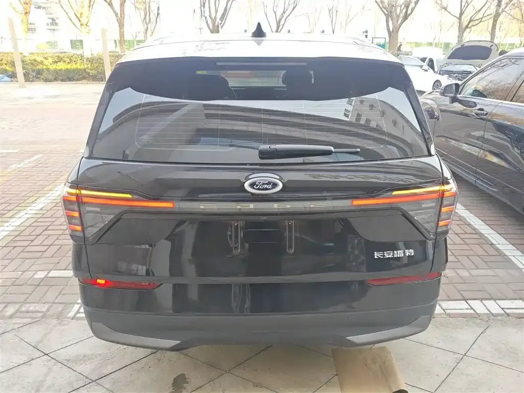 Ford Edge — фото 2