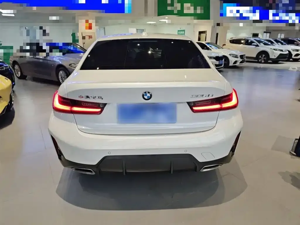 BMW 3 Series 2024 из CN, фото 3