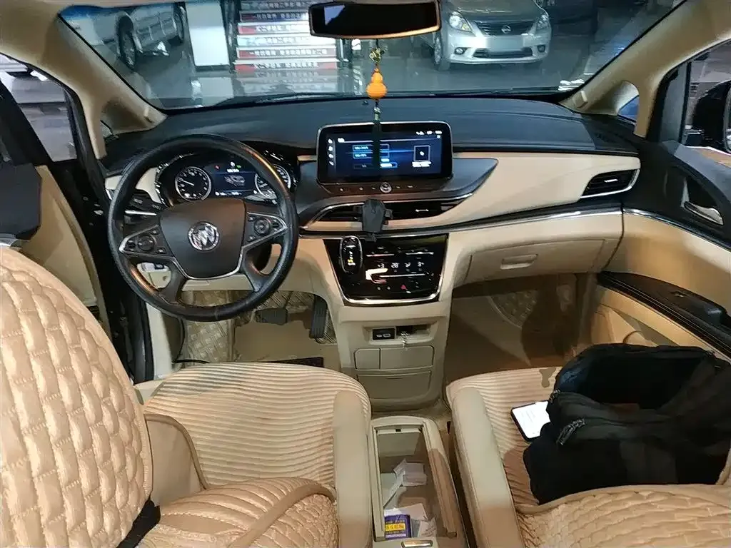 Buick GL8 2023 из CN, фото 10