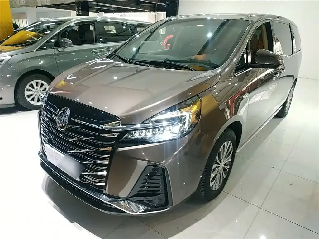 Buick GL8 2023 из CN, фото 3