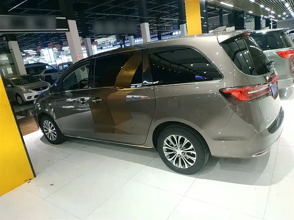 Buick GL8 2023 из CN, фото 7