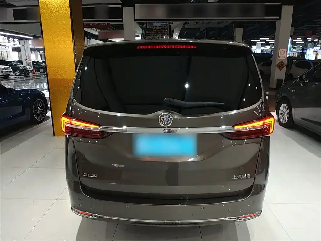 Buick GL8 2023 из CN, фото 9