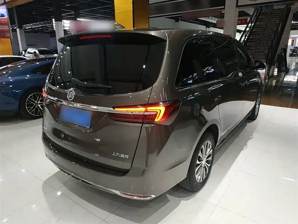 Buick GL8 2023 из CN, фото 5