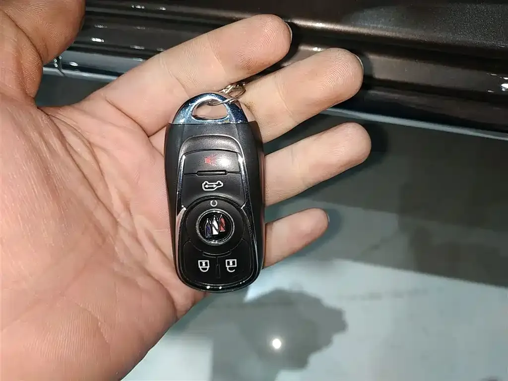 Buick GL8 2023 из CN, фото 6