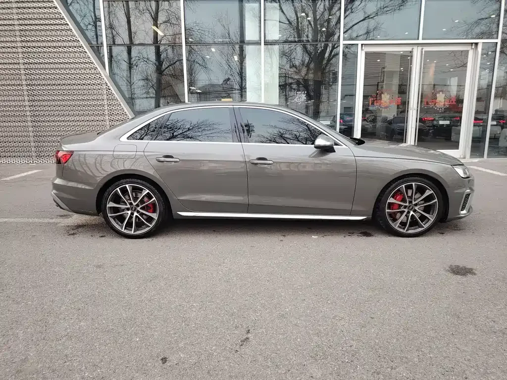 Audi S4 2023 из CN, фото 3