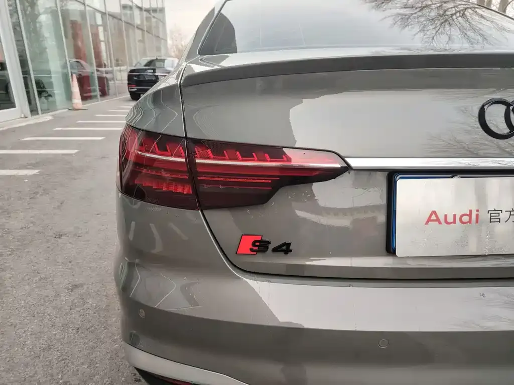 Audi S4 2023 из CN, фото 9