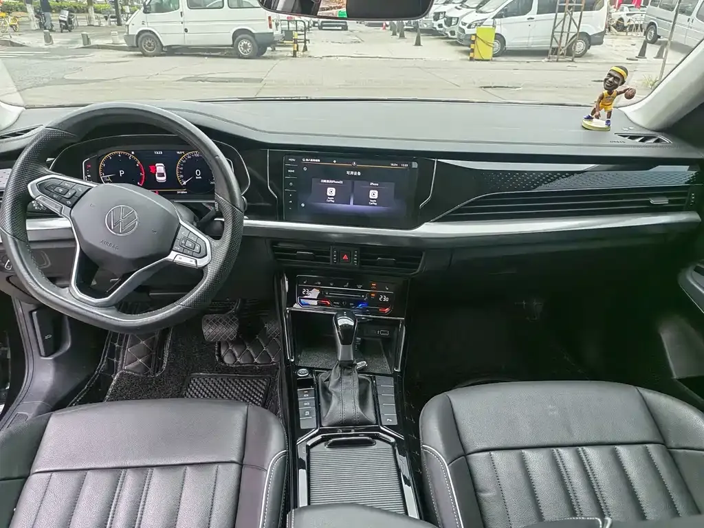 Volkswagen Passat 2021 из CN, фото 4