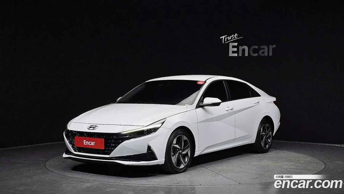 Hyundai AVANTE — фото 1