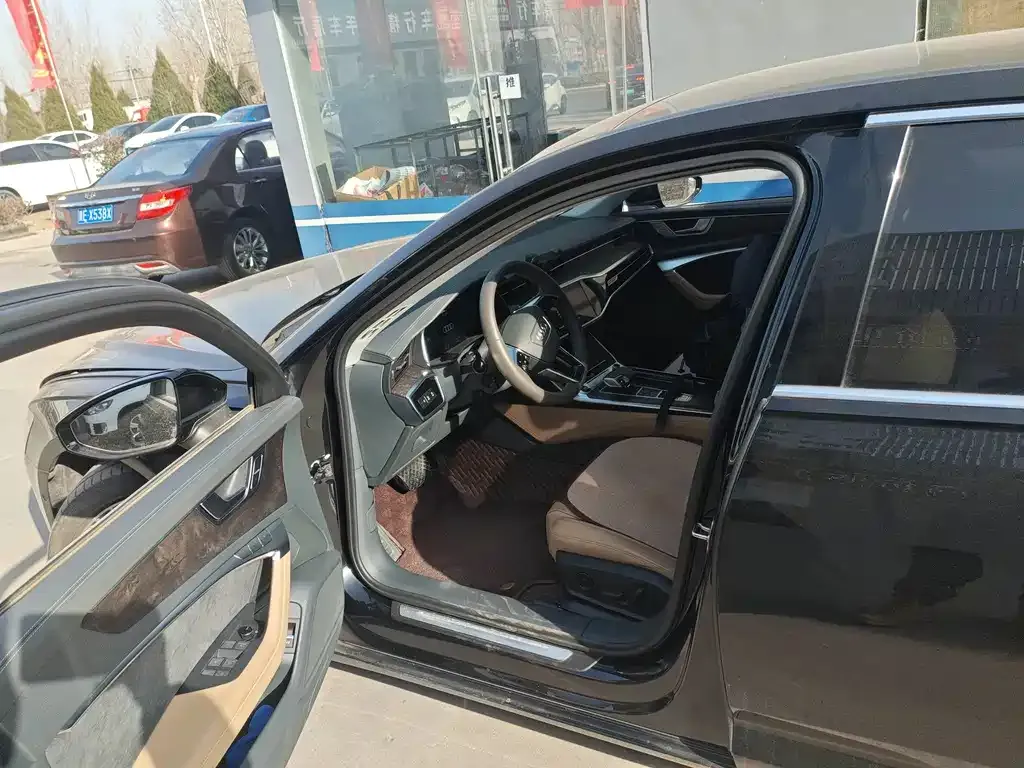 Audi A6L 2022 из CN, фото 3