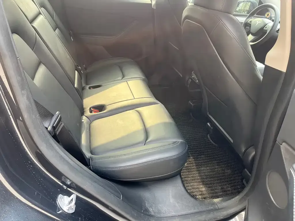 Tesla Model Y 2024 из CN, фото 8
