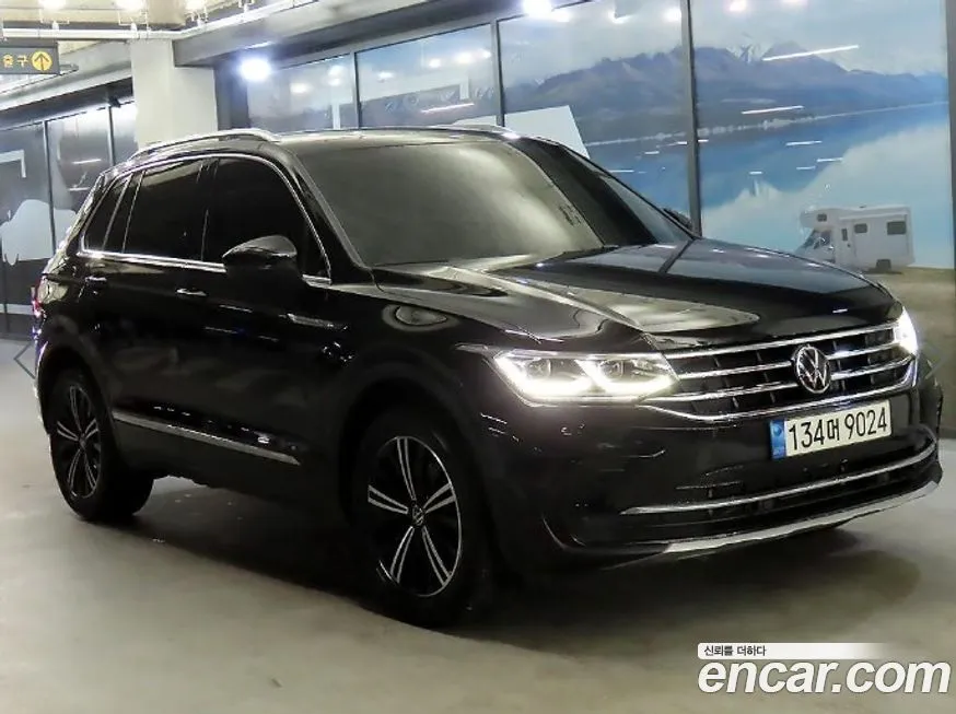 Volkswagen Tiguan — фото 1