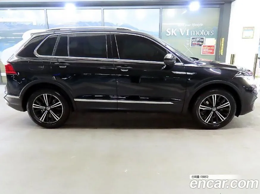 Volkswagen Tiguan — фото 4