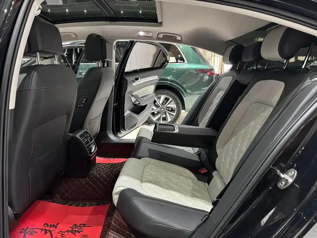 Volkswagen Magotan 2024 из CN, фото 2