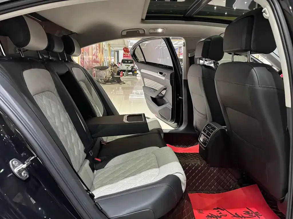 Volkswagen Magotan 2024 из CN, фото 10
