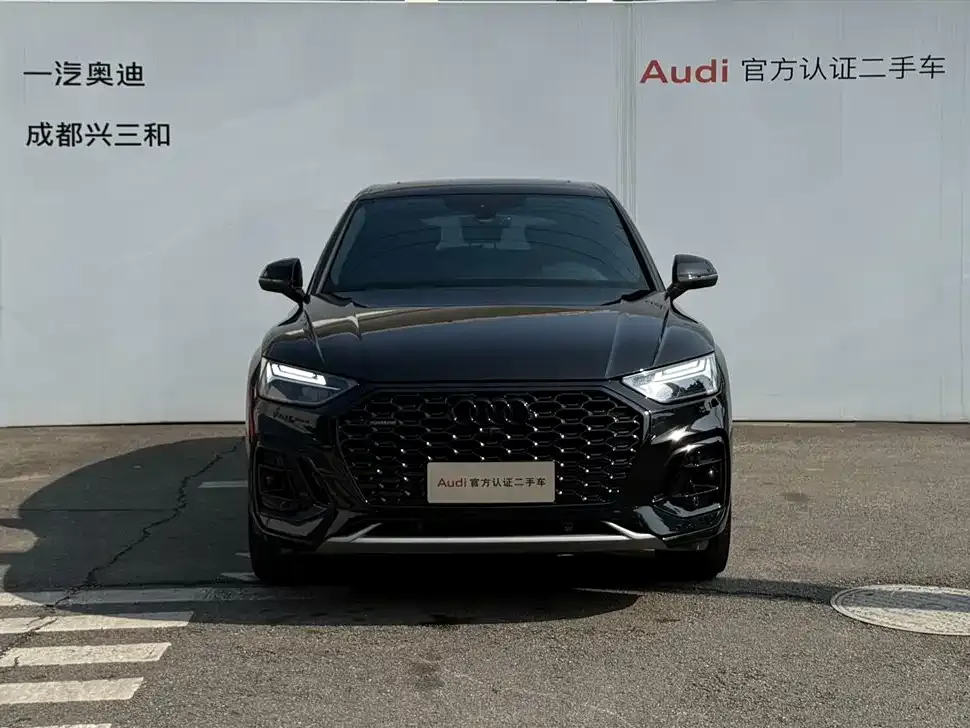 Audi Q5L Sportback — фото 5