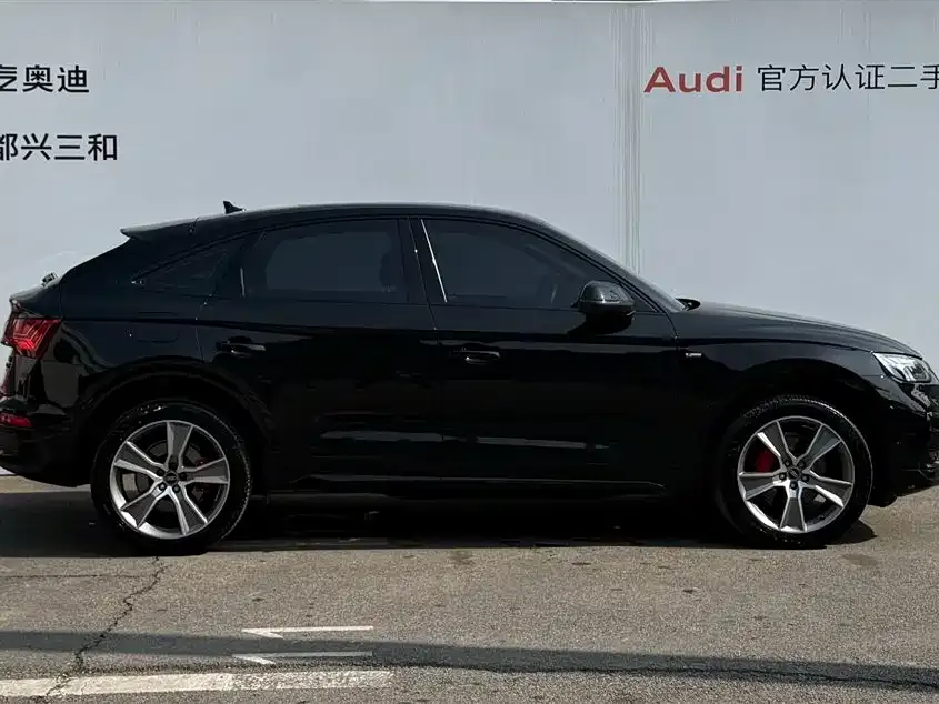 Audi Q5L Sportback — фото 2