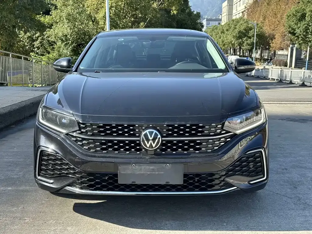 Volkswagen Passat 2022 из CN, фото 3