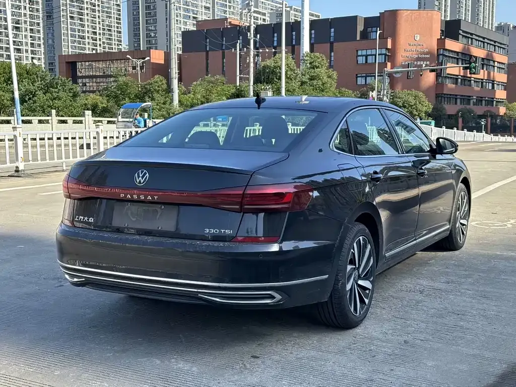 Volkswagen Passat 2022 из CN, фото 4