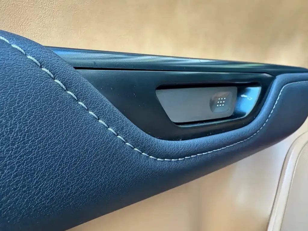 Lexus RZ 2023 из CN, фото 8