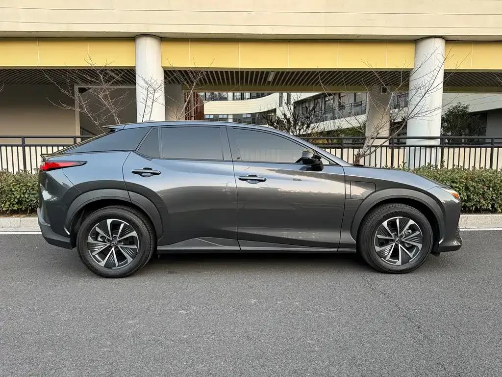 Lexus RZ 2023 из CN, фото 9